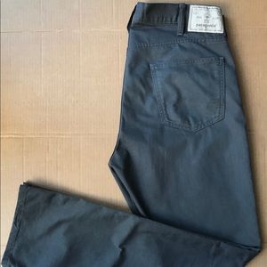 Men’s performance twill jeans
